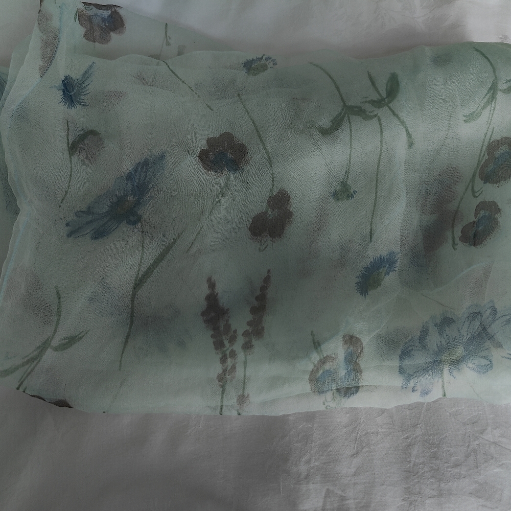 Scarf - Picture 3 of 3
